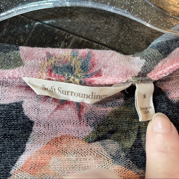 Soft Surroundings Midnight Floral V Neck Sweater S - Picture 6 of 12
